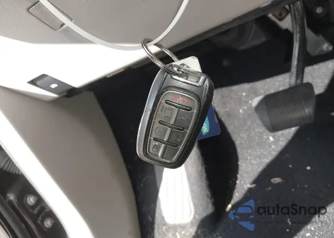 2017 Chrysler Pacifica Touring-L Plus z USA, uszkodzony, nr VIN 2C4RC1EG0HR656176